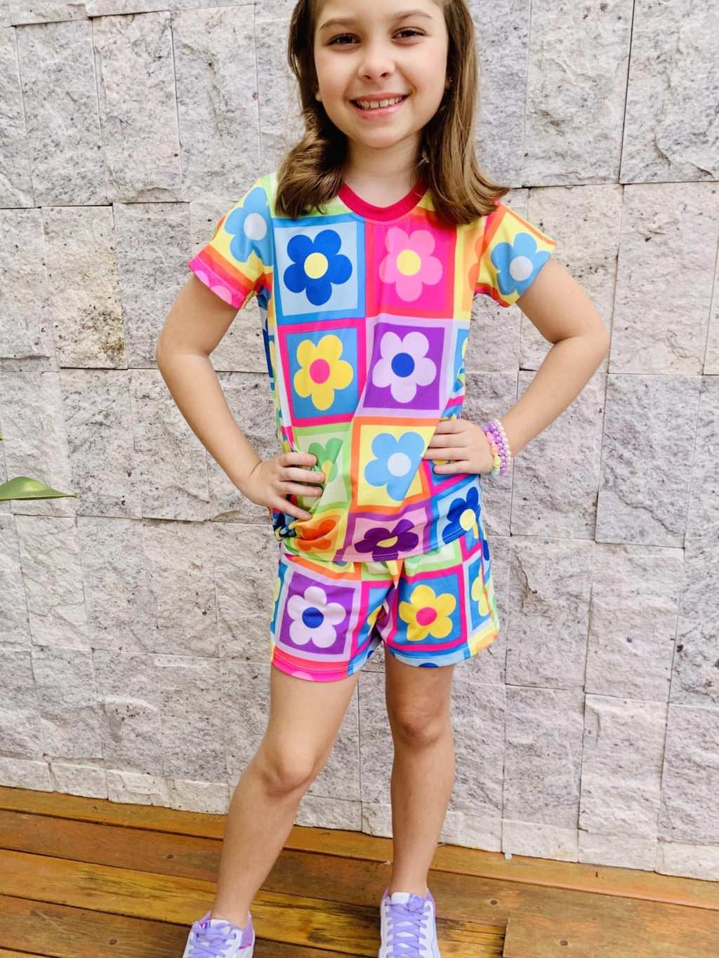 Conjunto Infantil Menina Blogueirinha Short e Blusa Estampa Flor