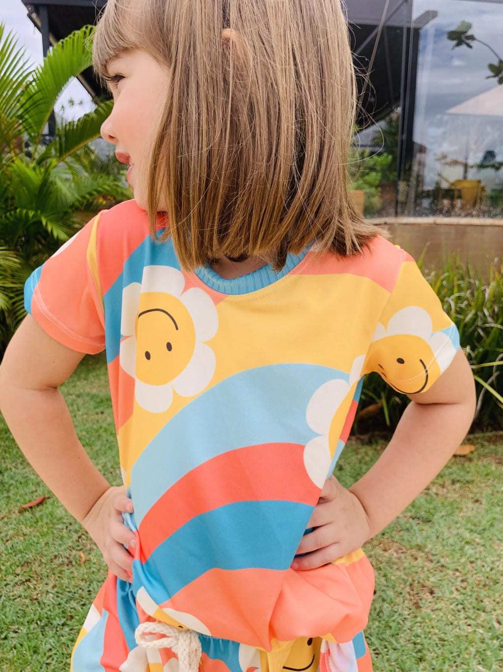 Conjunto Infantil Menina Blogueirinha Short e Blusa Solzinho