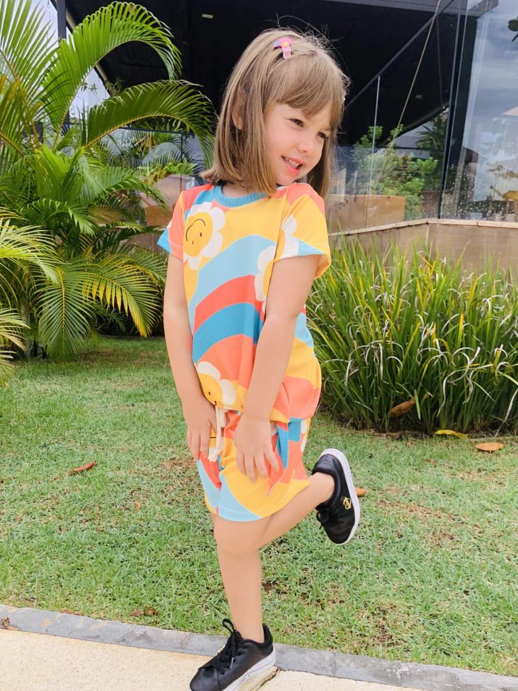 Conjunto Infantil Menina Blogueirinha Short e Blusa Solzinho