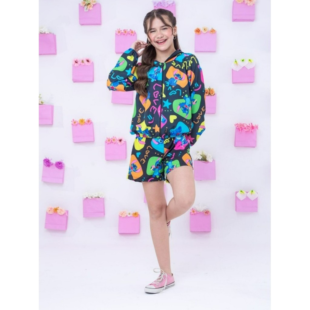 Conjunto Stitch Infantil Menina Blogueirinha Feminino Shorts e Blusa com Capuz Zíper Estampa Personagens Stitch
