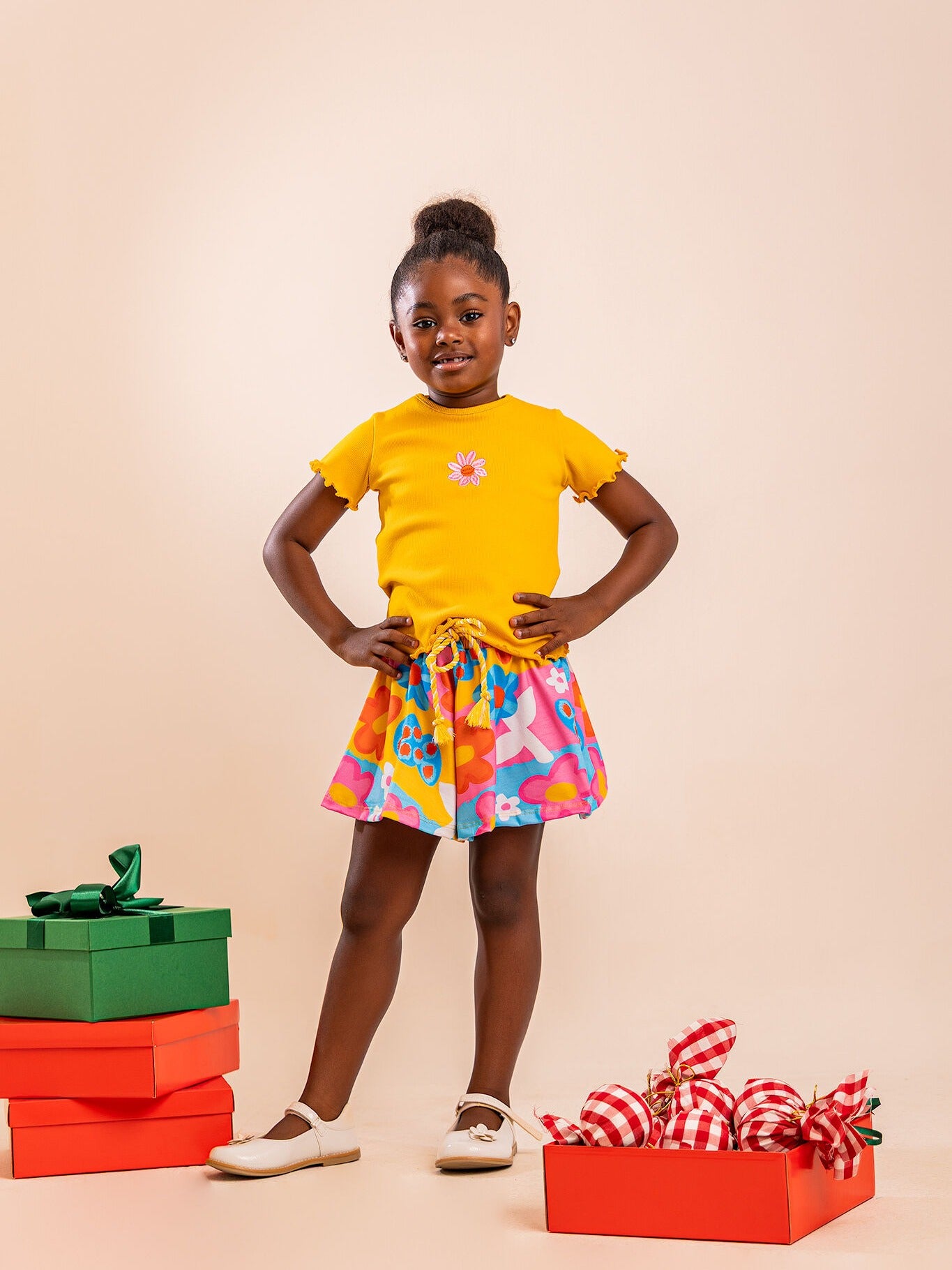 Conjunto Infantil Feminino Blusa Amarela + Saia Estampada Floral Colorida Tam 4,6,8