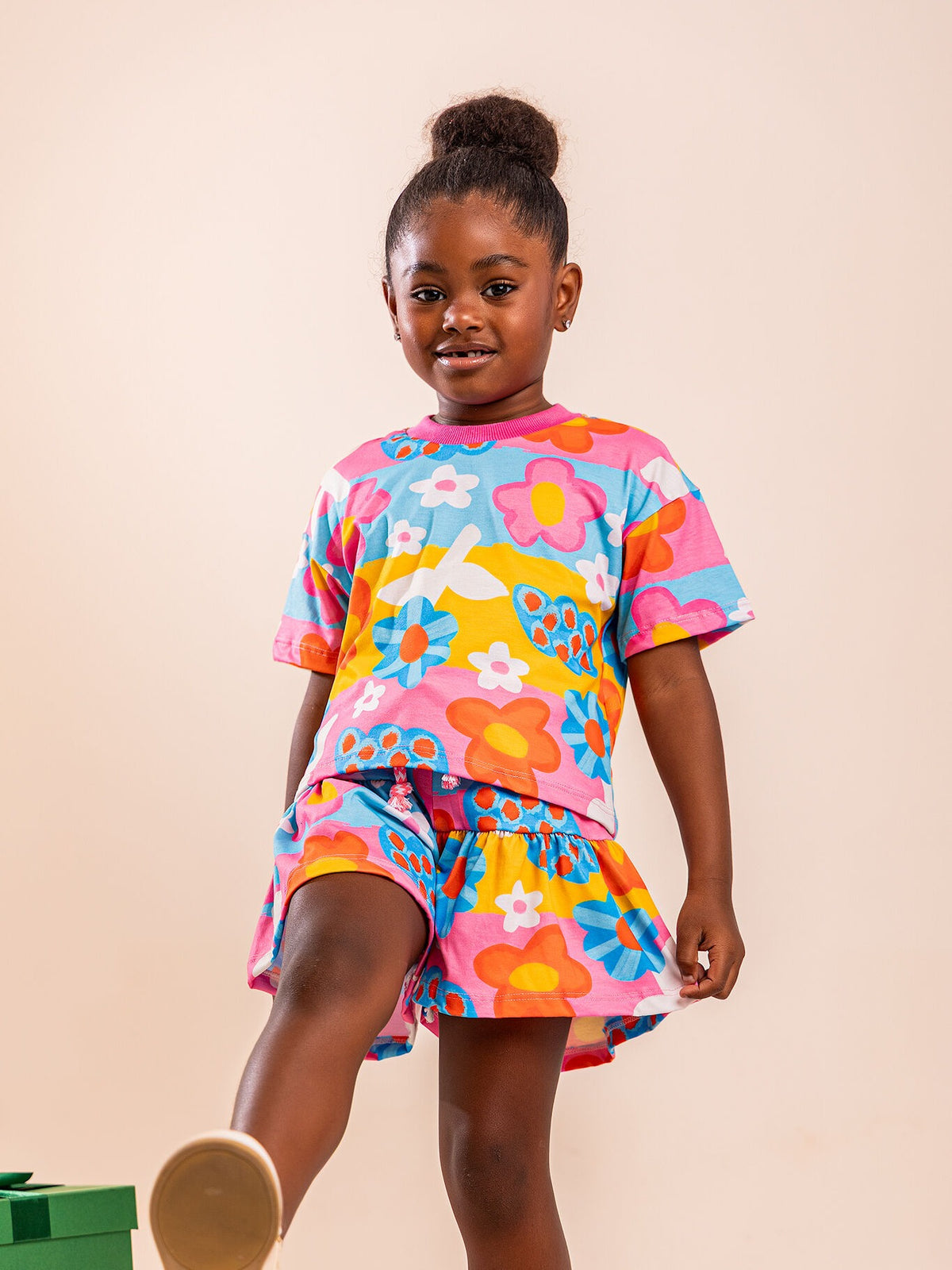 Conjunto Infantil Feminino Camiseta + Shorts Babado Floral Algodão
