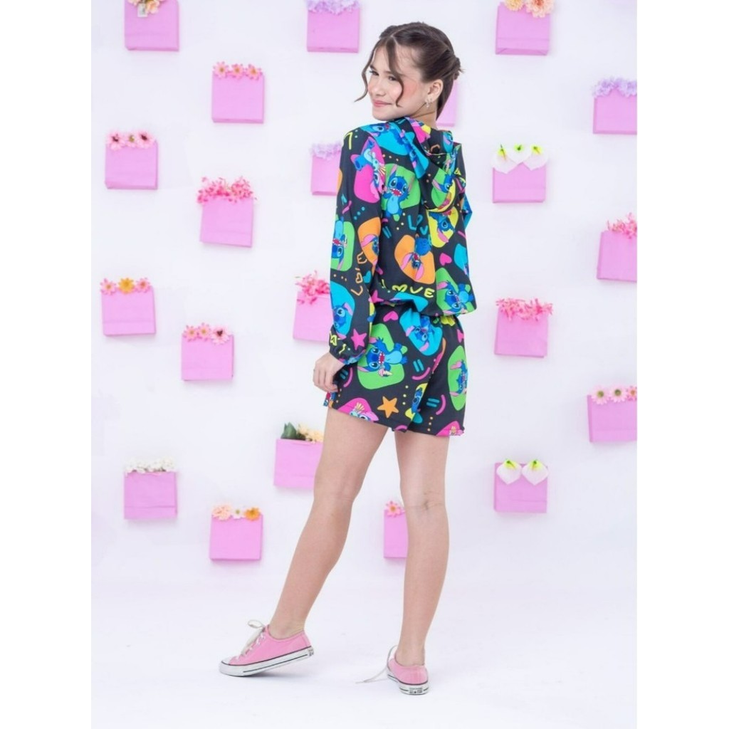 Conjunto Stitch Infantil Menina Blogueirinha Feminino Shorts e Blusa com Capuz Zíper Estampa Personagens Stitch